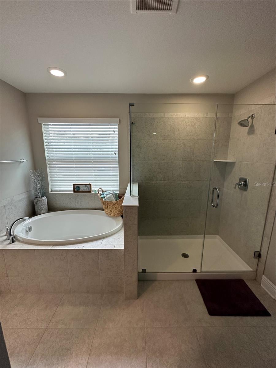 3313 W Walnut St Property Photo 6