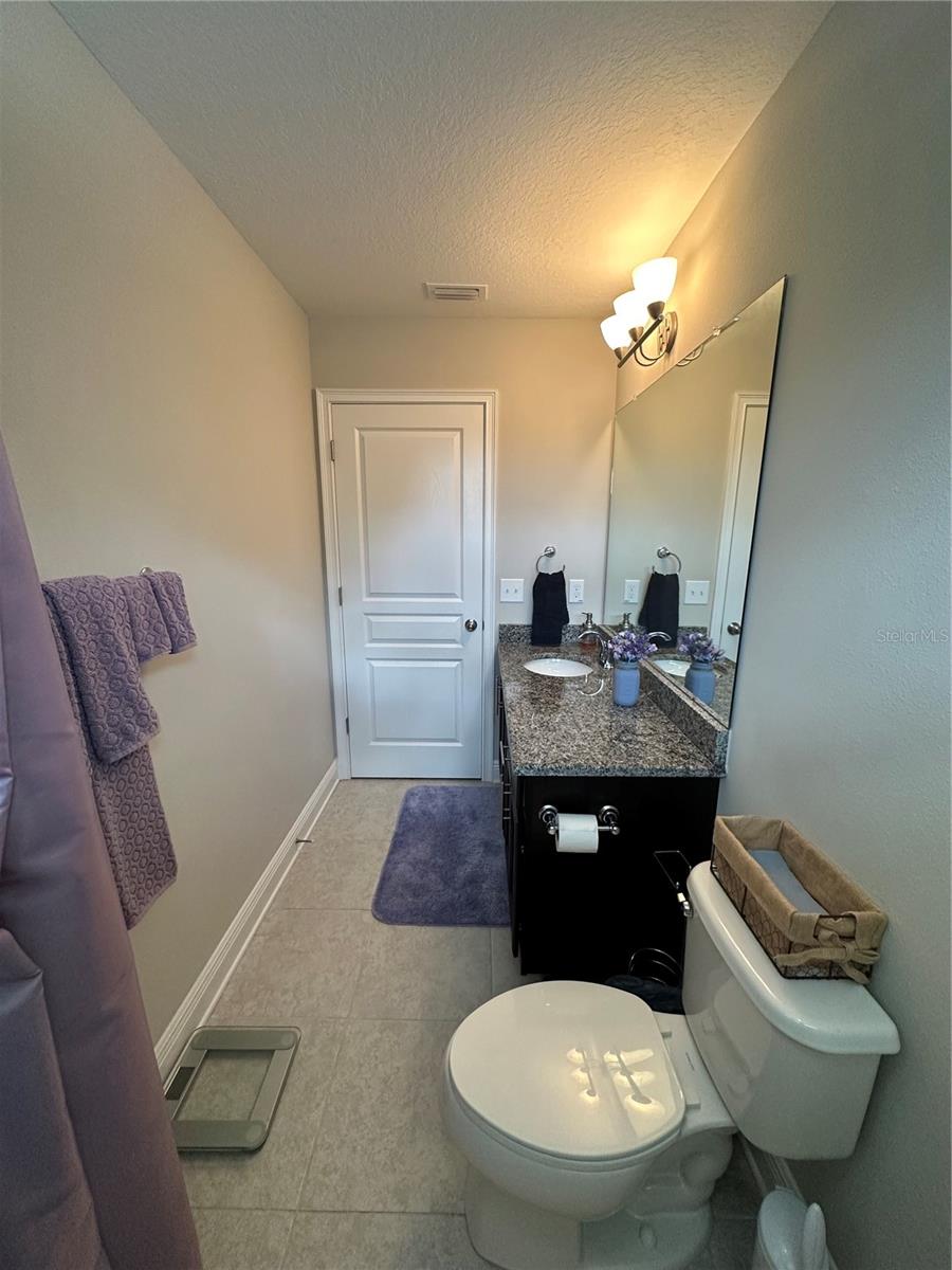 3313 W Walnut St Property Photo 11
