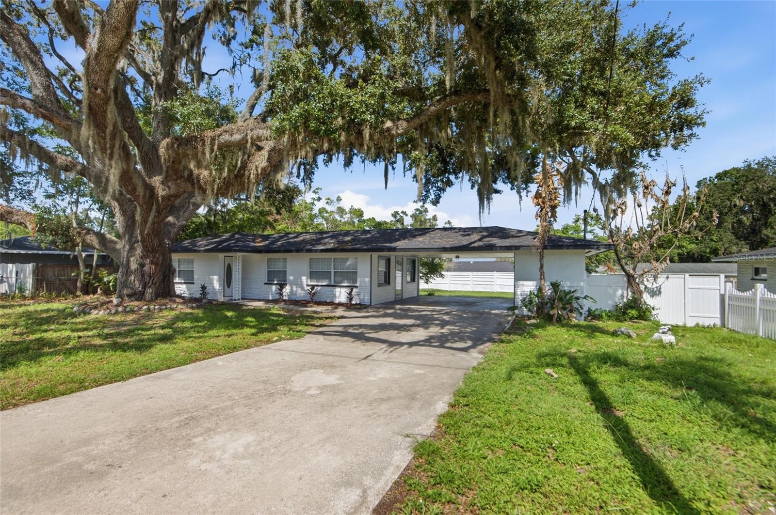 5511 Craig Dr Property Photo 1