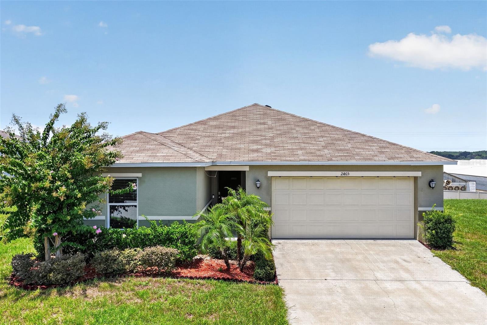 2465 Begonia St Property Photo 1