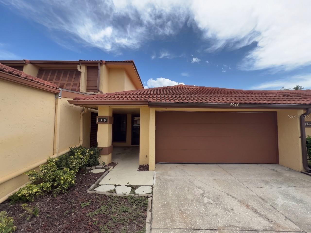 4942 Samoa Cir #5 Property Photo 1
