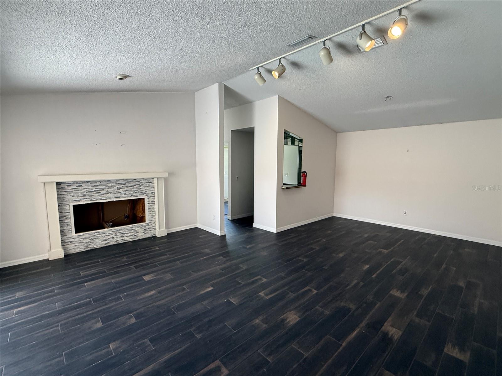 4942 Samoa Cir #5 Property Photo 3
