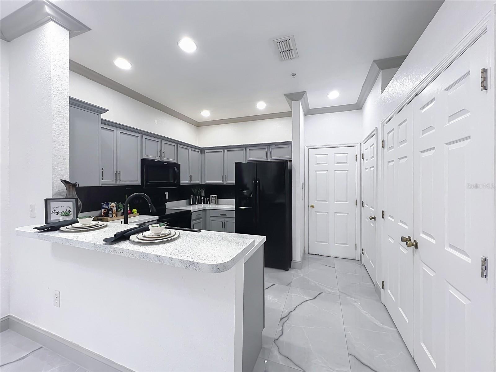 14061 Turning Leaf Dr Property Photo 3