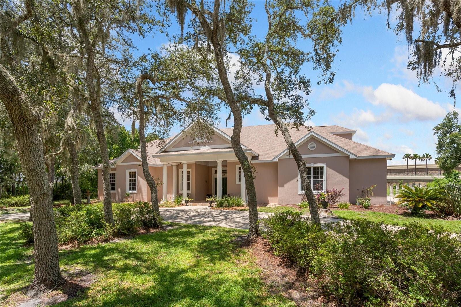 180 RIVER OAKS CIR