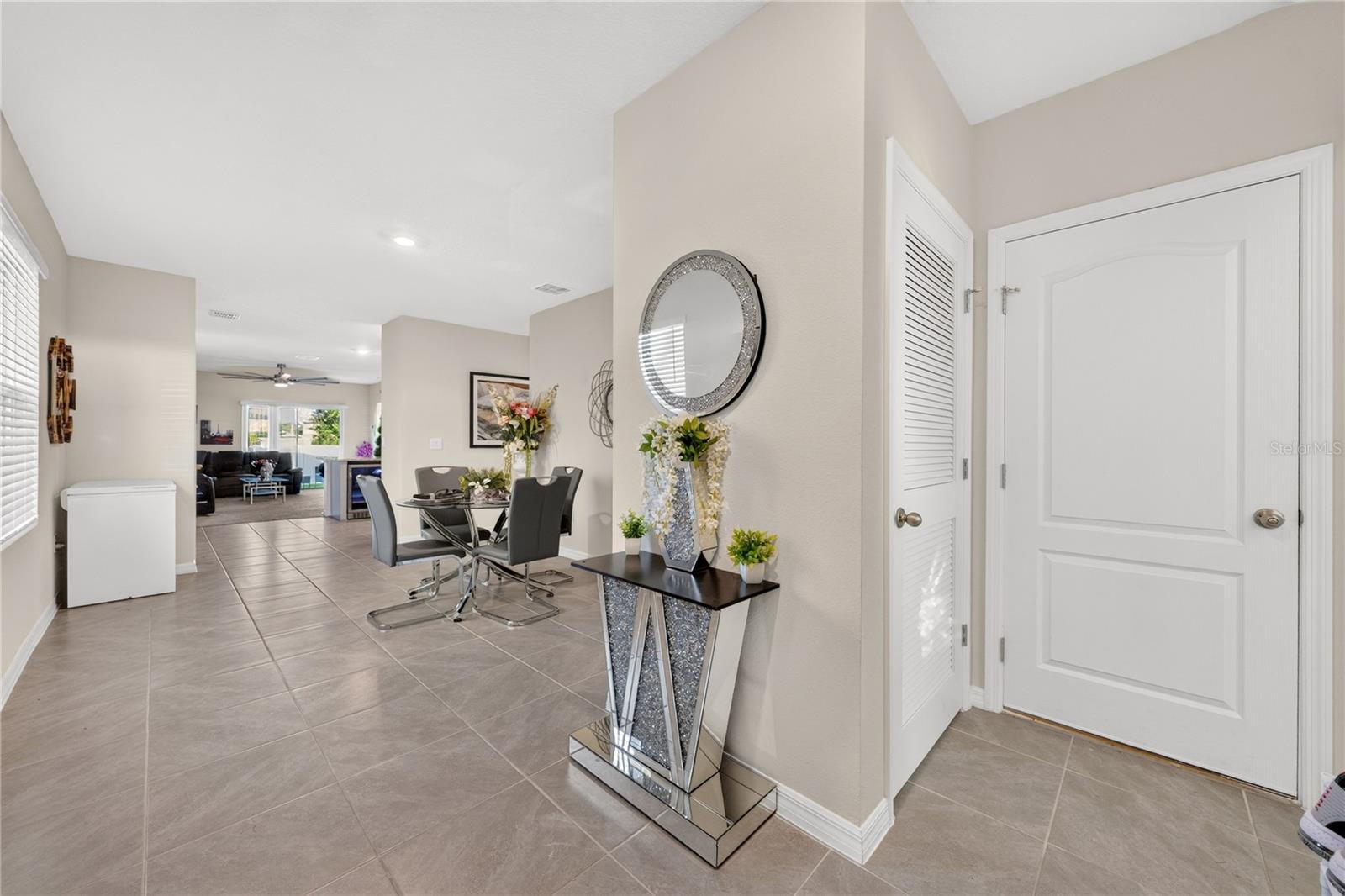 2900 Waterlily Way Property Photo 3