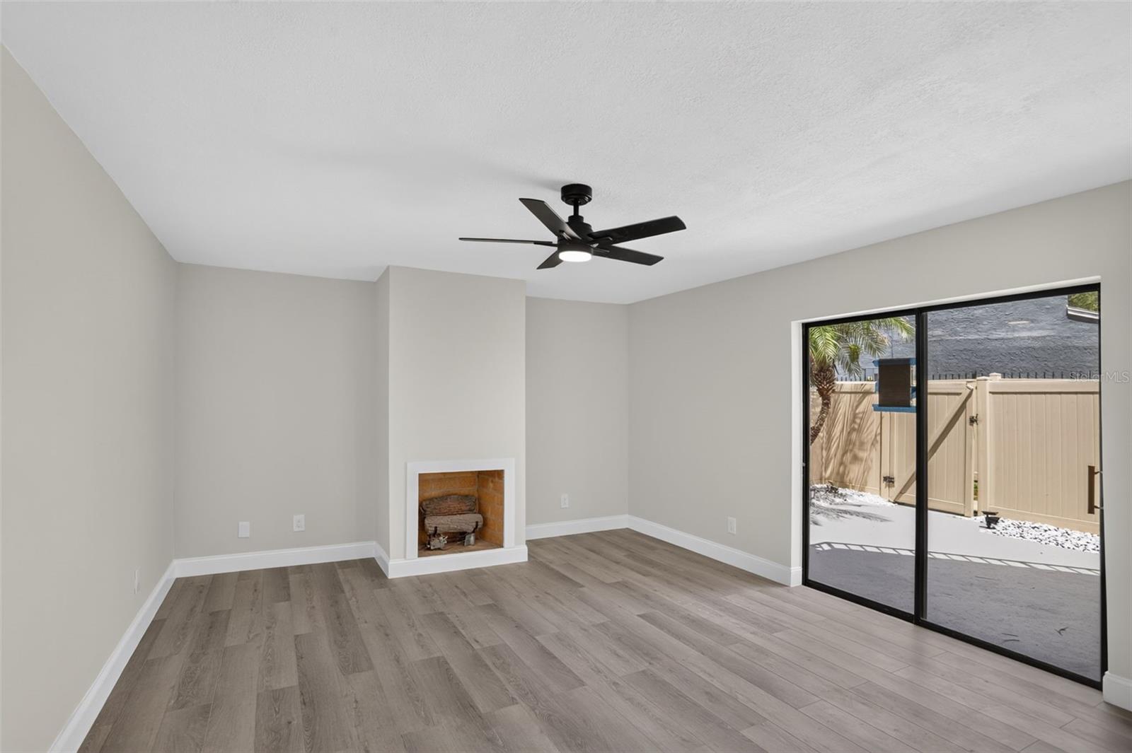 4075 Shannon Brown Dr Property Photo 6