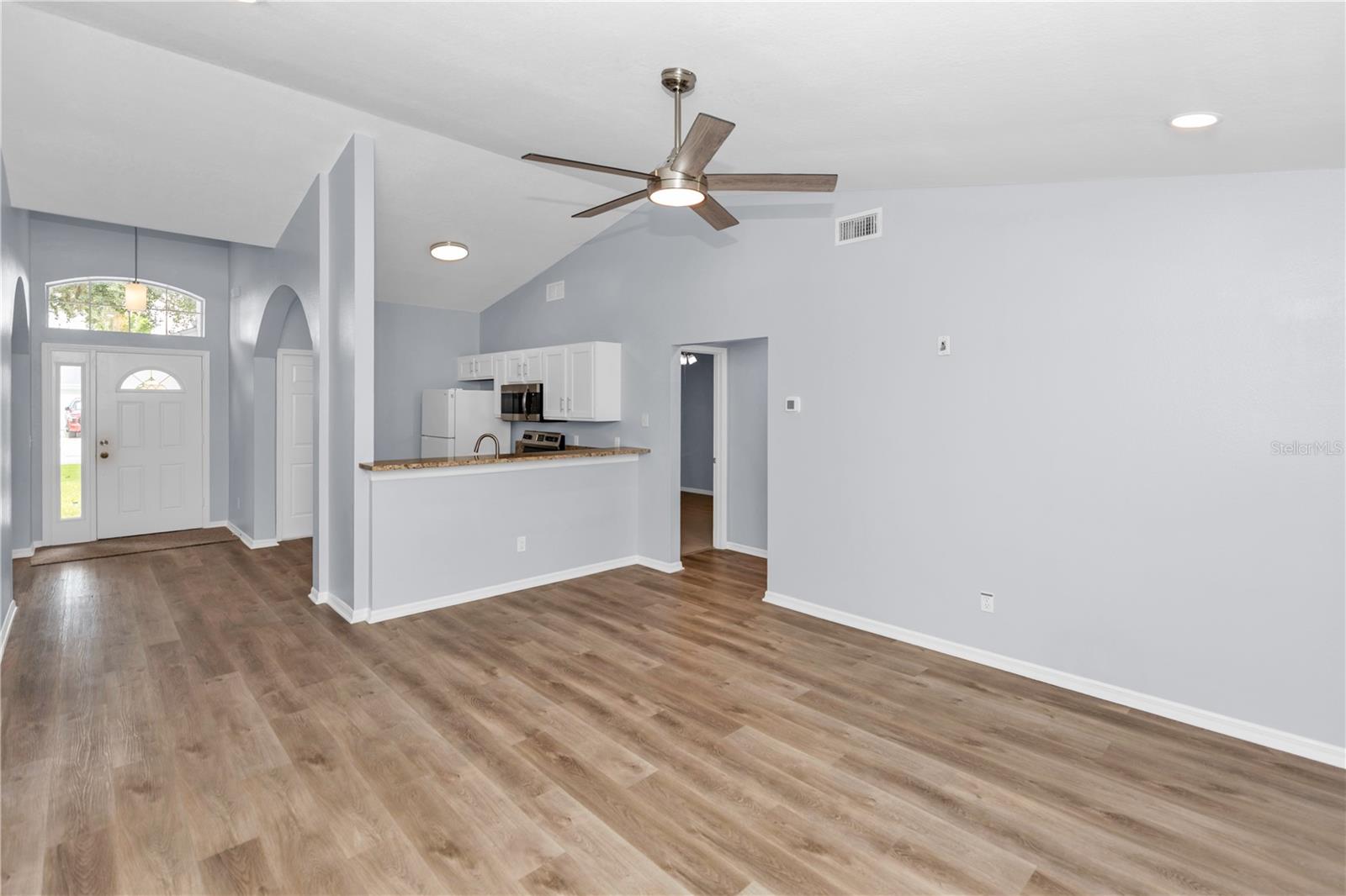 17020 Woodcrest Way Property Photo 3