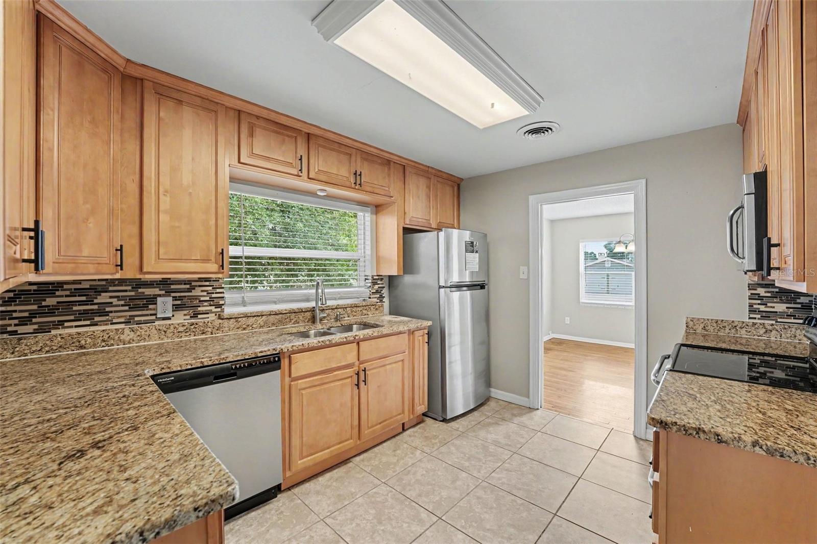 2935 Woodland Hills Ave Property Photo 7