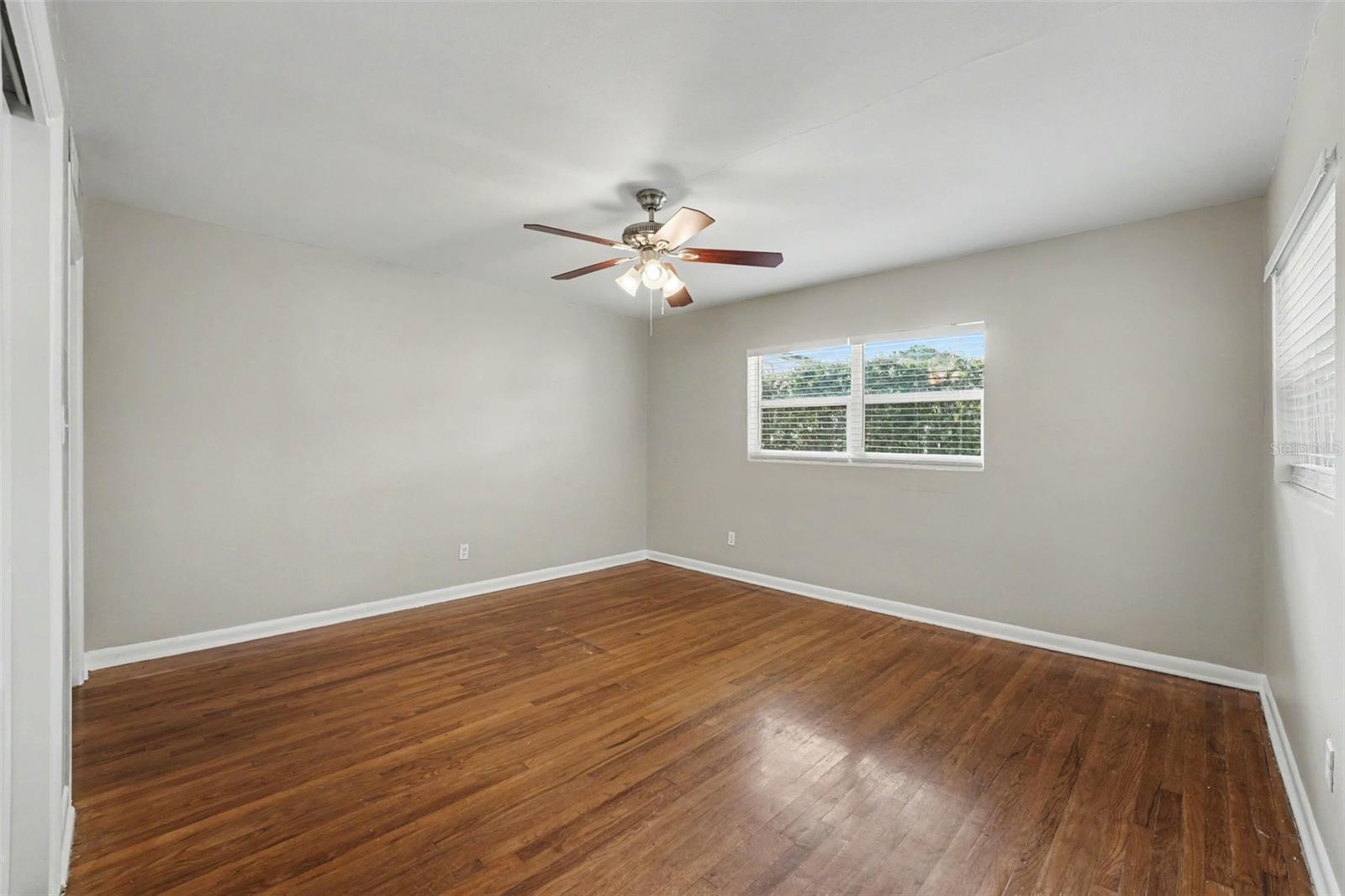 2935 Woodland Hills Ave Property Photo 8