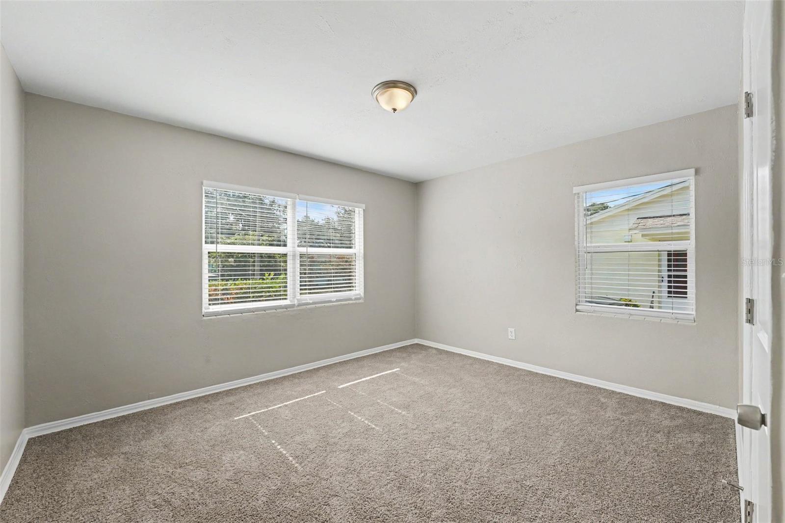 2935 Woodland Hills Ave Property Photo 12