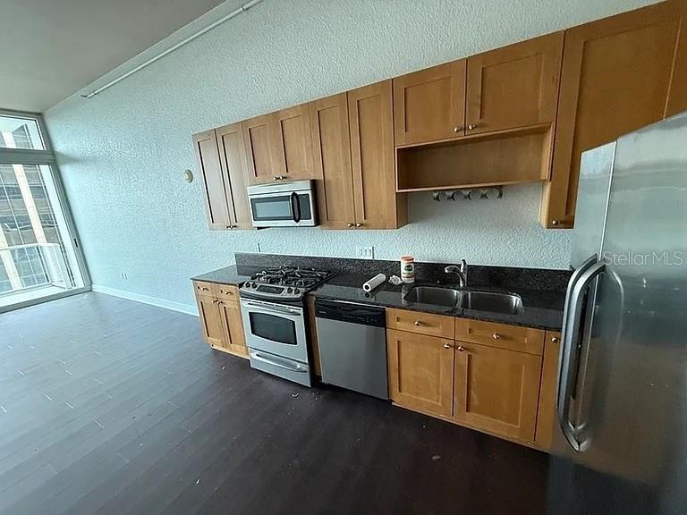 150 E Robinson St #627 Property Photo 5