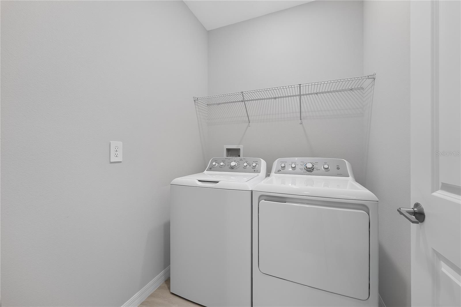 5162 Dominion Aly Property Photo 35