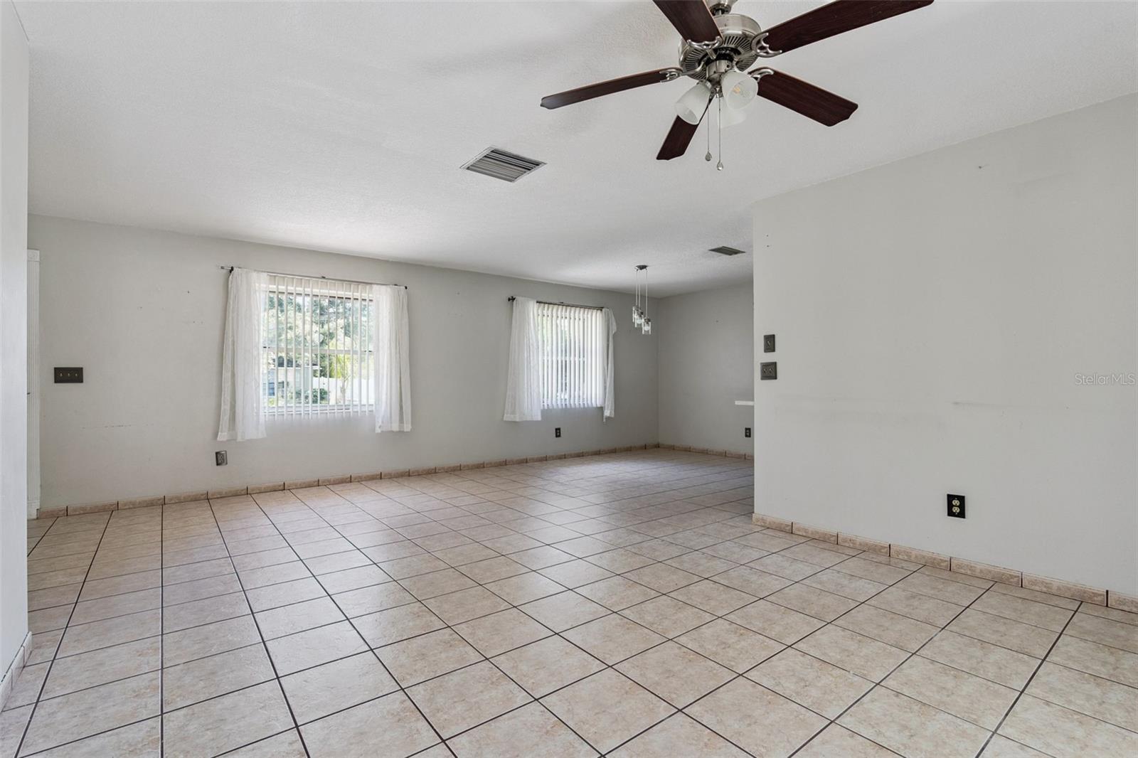 1539 Fort Smith Blvd Property Photo 4