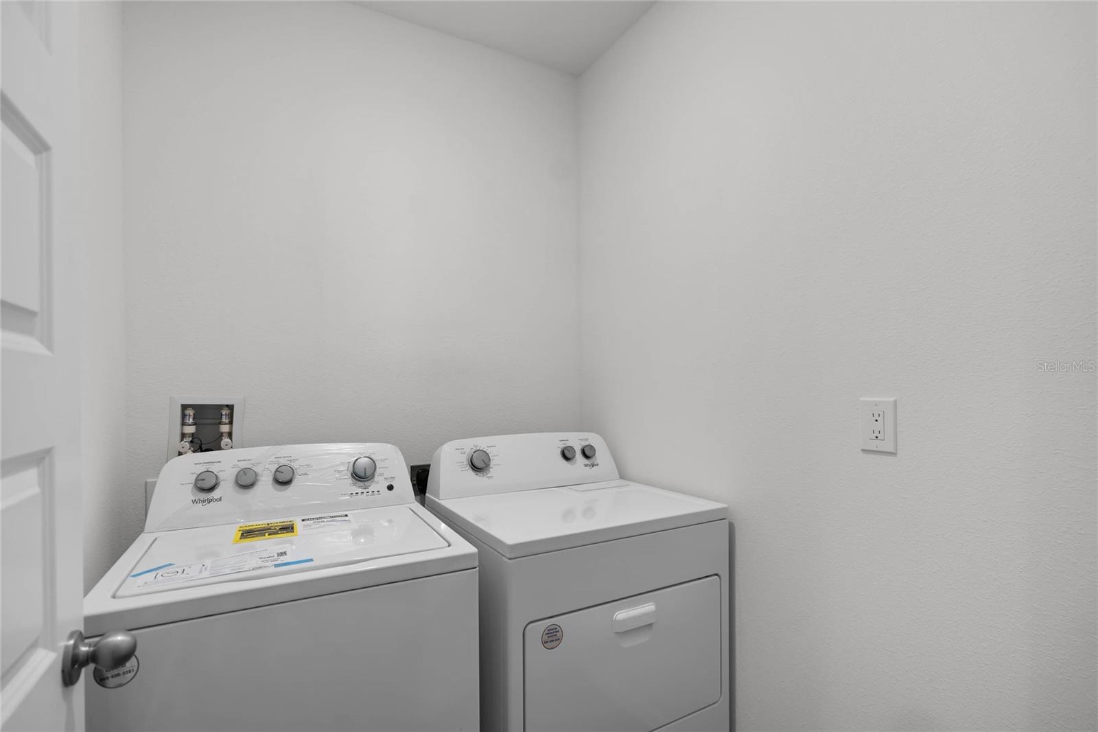 1734 Hummingbird Rd Property Photo 19