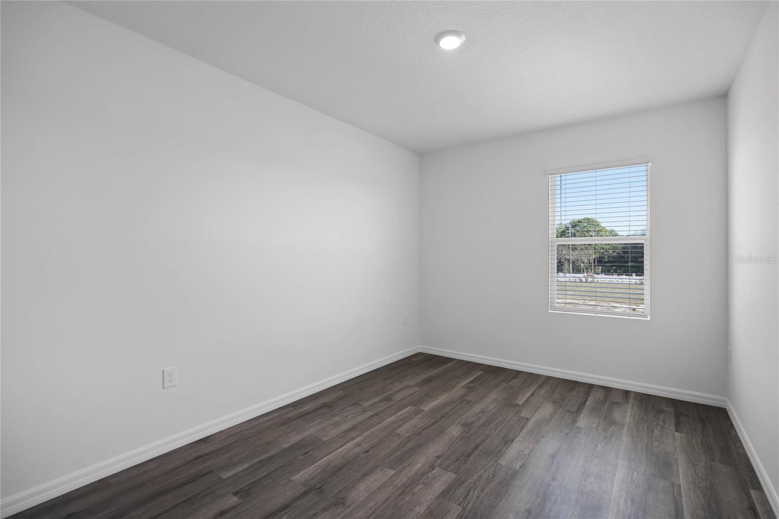 1734 Hummingbird Rd Property Photo 27