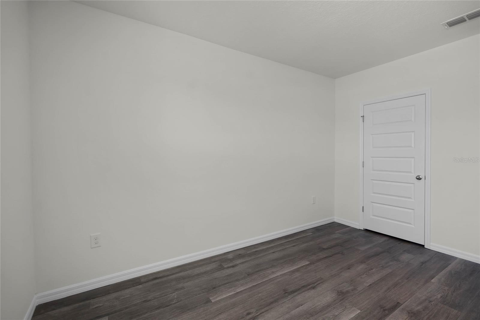 1734 Hummingbird Rd Property Photo 32