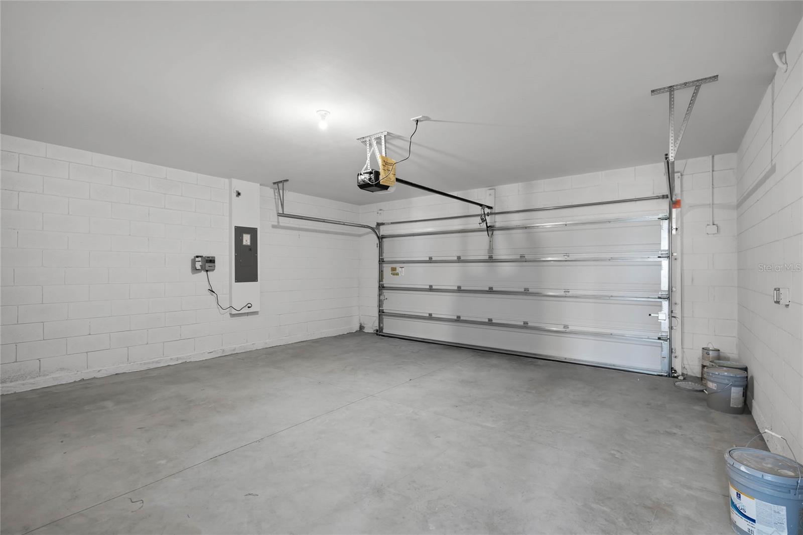 1734 Hummingbird Rd Property Photo 37