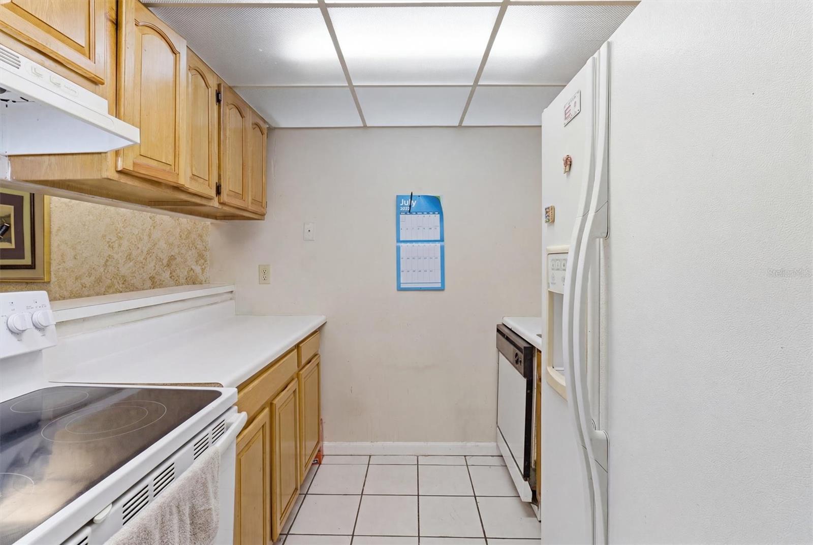 931 W Oak Ridge Rd #b Property Photo 6
