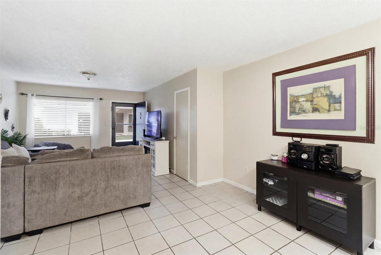 931 W Oak Ridge Rd #b Property Photo 11