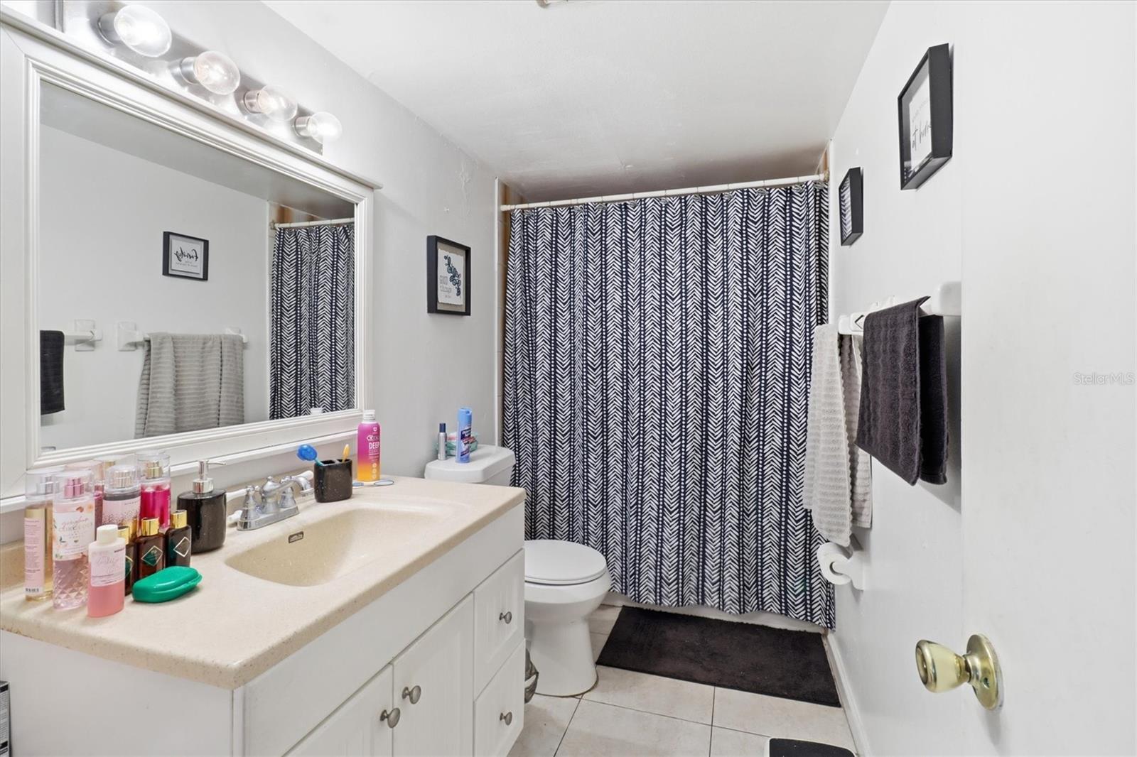 931 W Oak Ridge Rd #b Property Photo 15