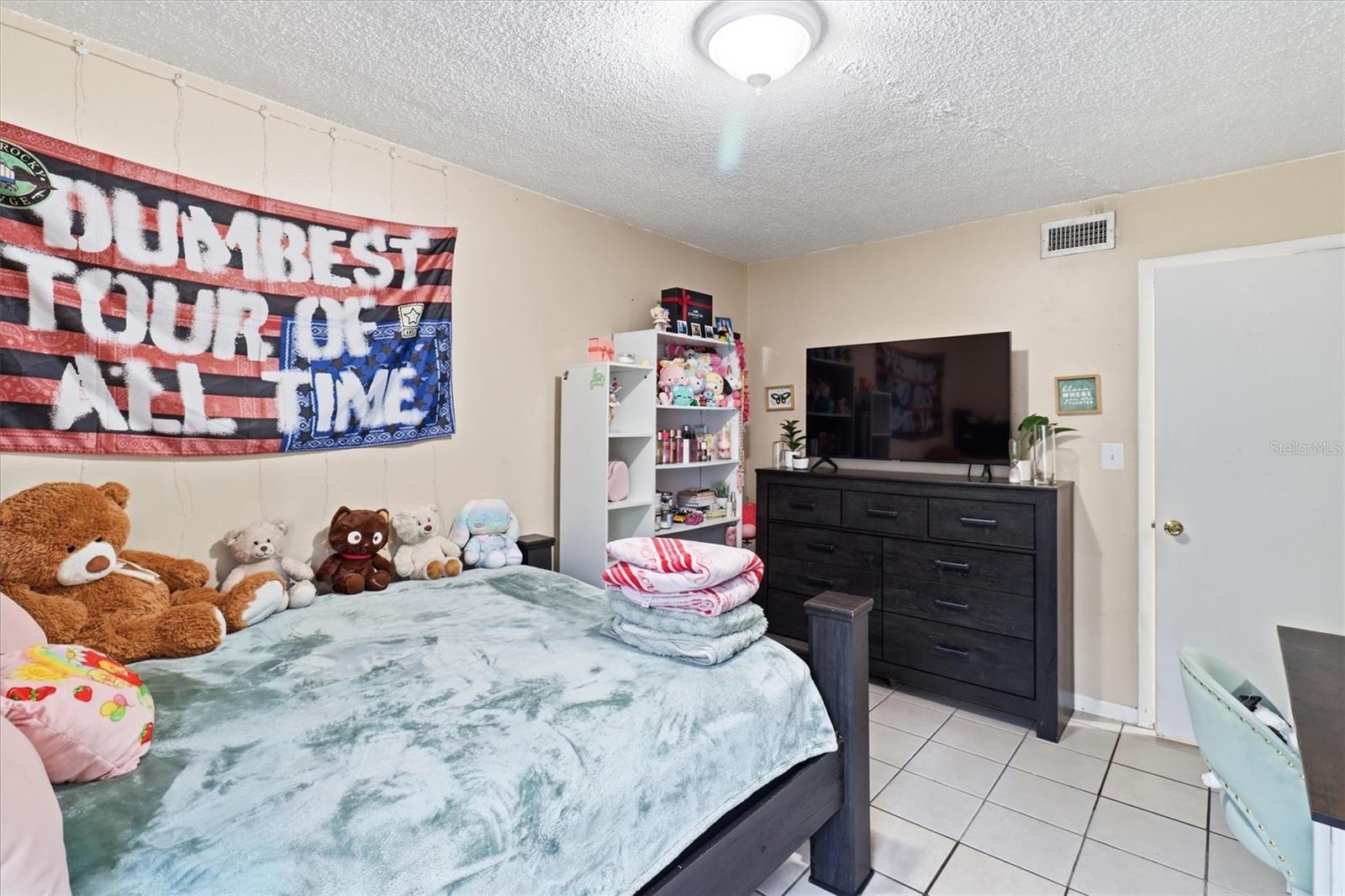 931 W Oak Ridge Rd #b Property Photo 17