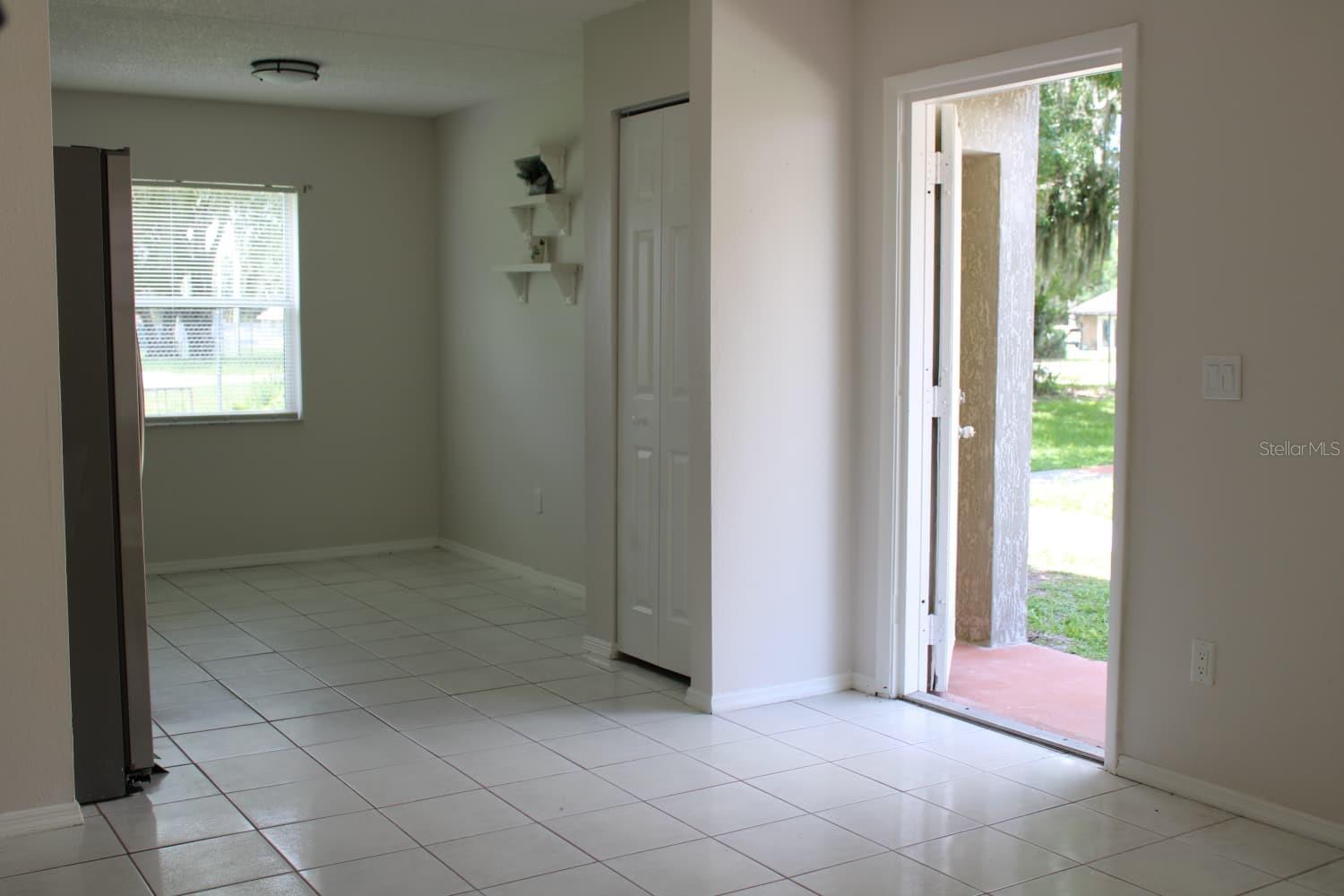703 Michigan Ct #2 Property Photo 3