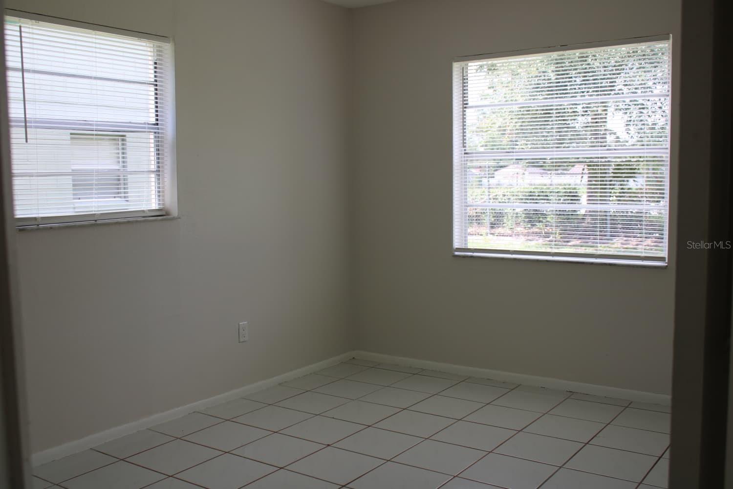 703 Michigan Ct #2 Property Photo 9