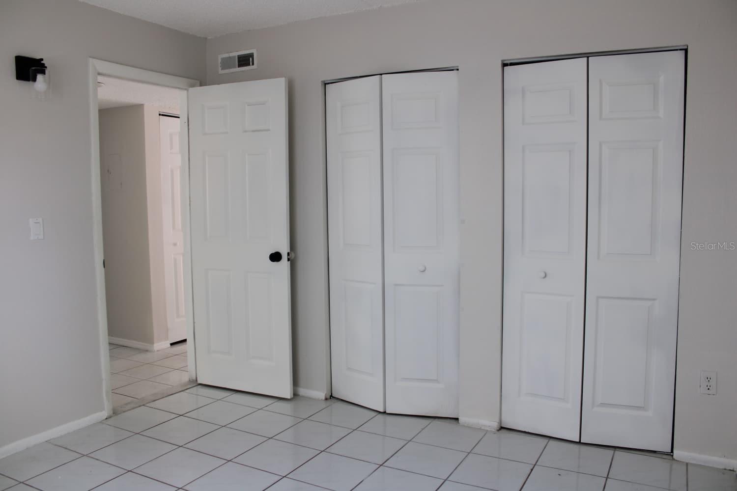 703 Michigan Ct #2 Property Photo 10