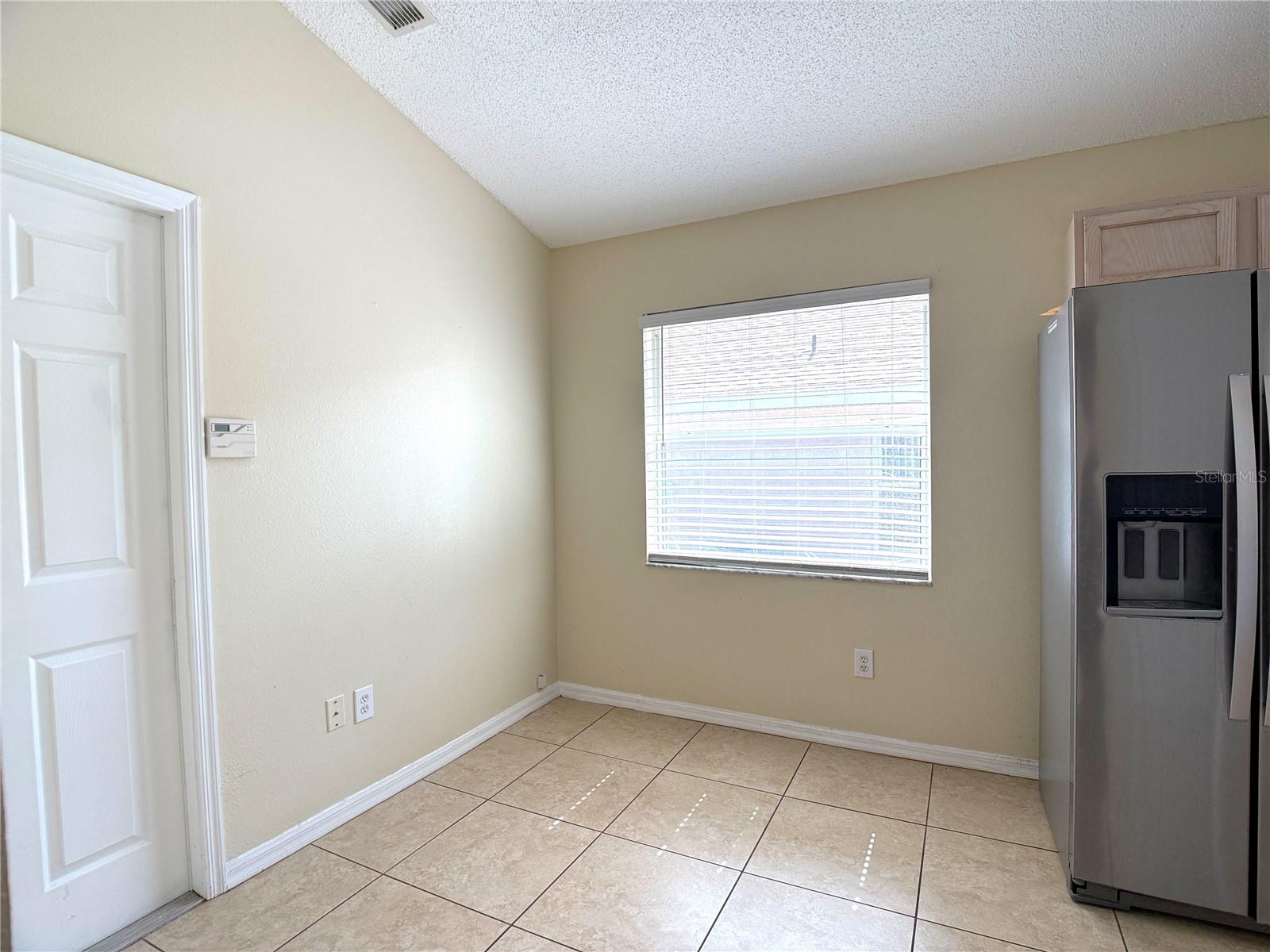 526 Pine Cone Dr Property Photo 6
