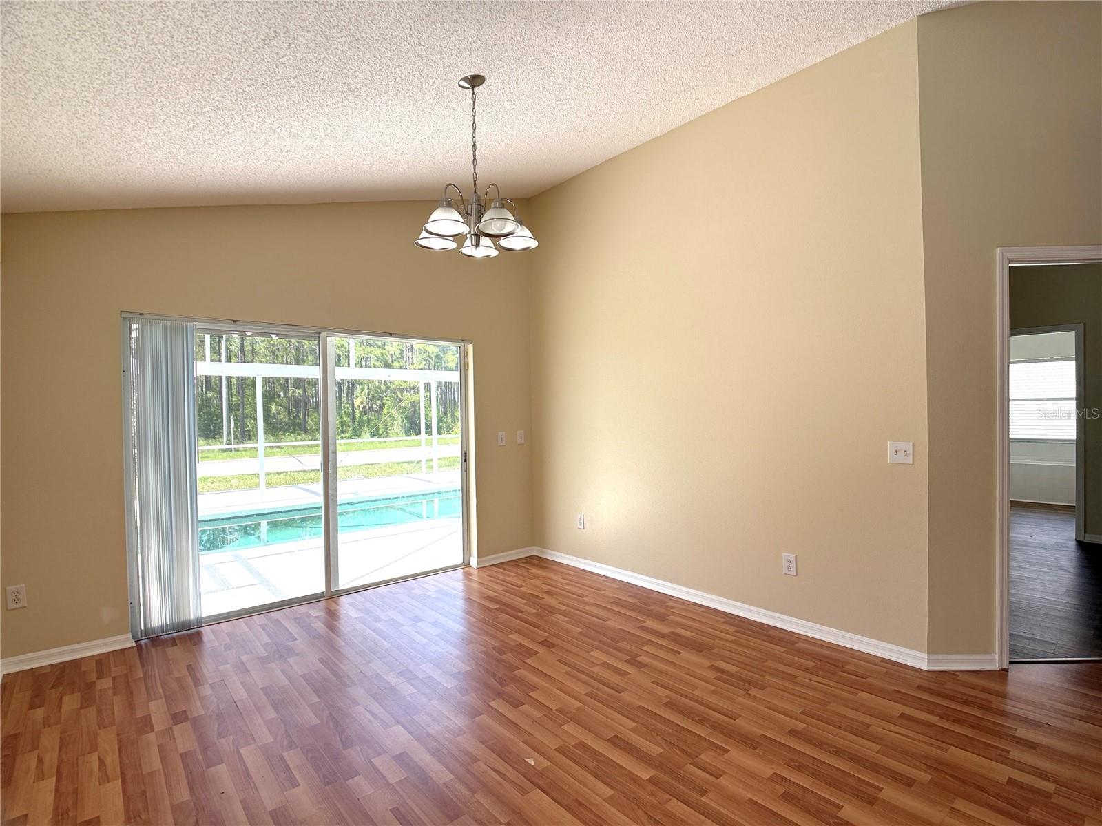 526 Pine Cone Dr Property Photo 11