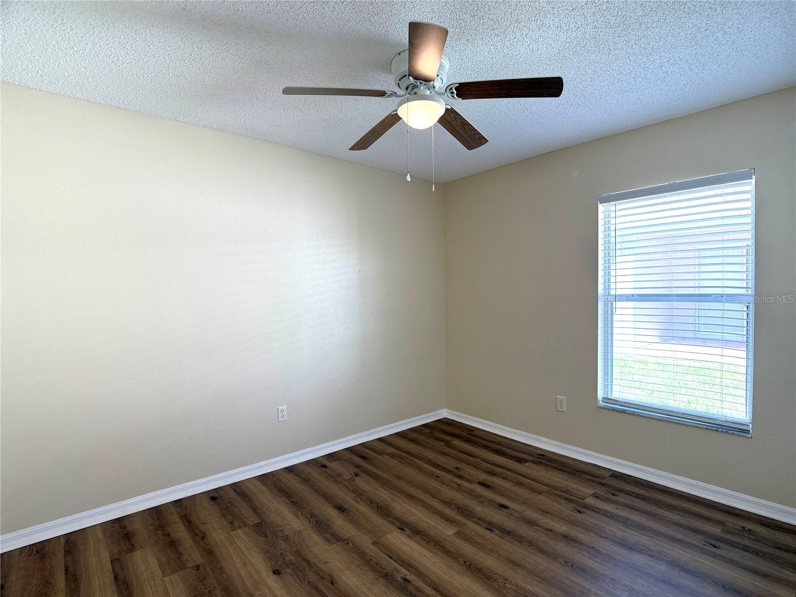 526 Pine Cone Dr Property Photo 22