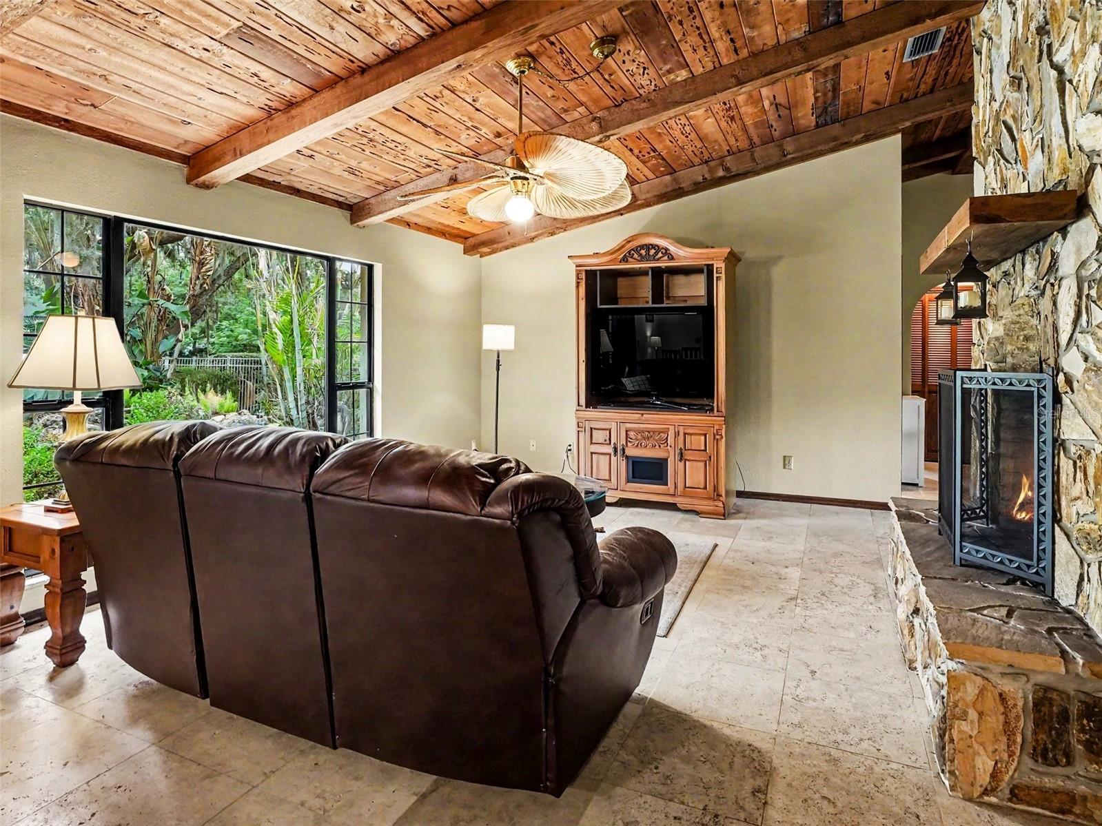 4870 Citrus Oak Ln Property Photo 13