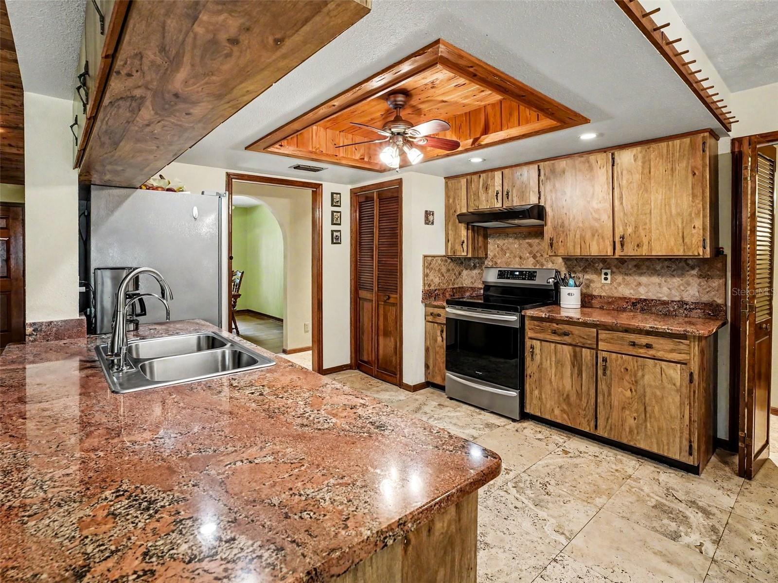 4870 Citrus Oak Ln Property Photo 14