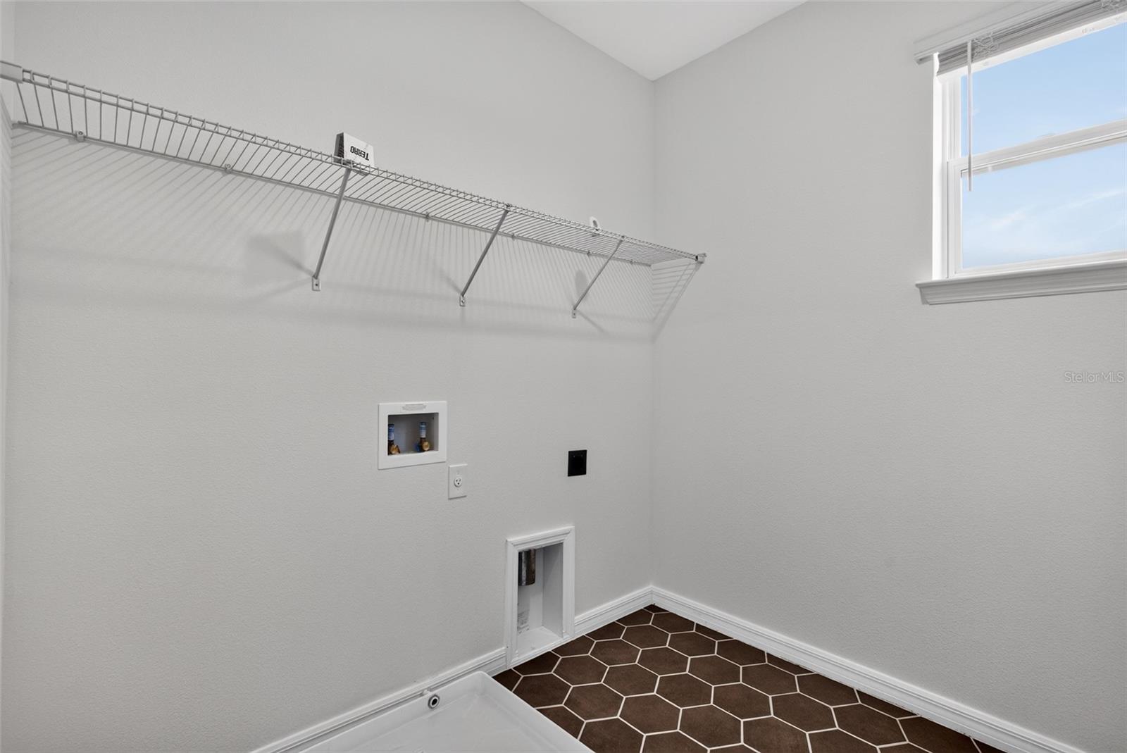 762 Middleton St Property Photo 41