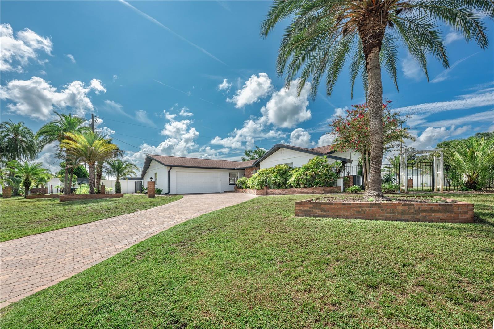 2826 Ambergate Rd Property Photo 1