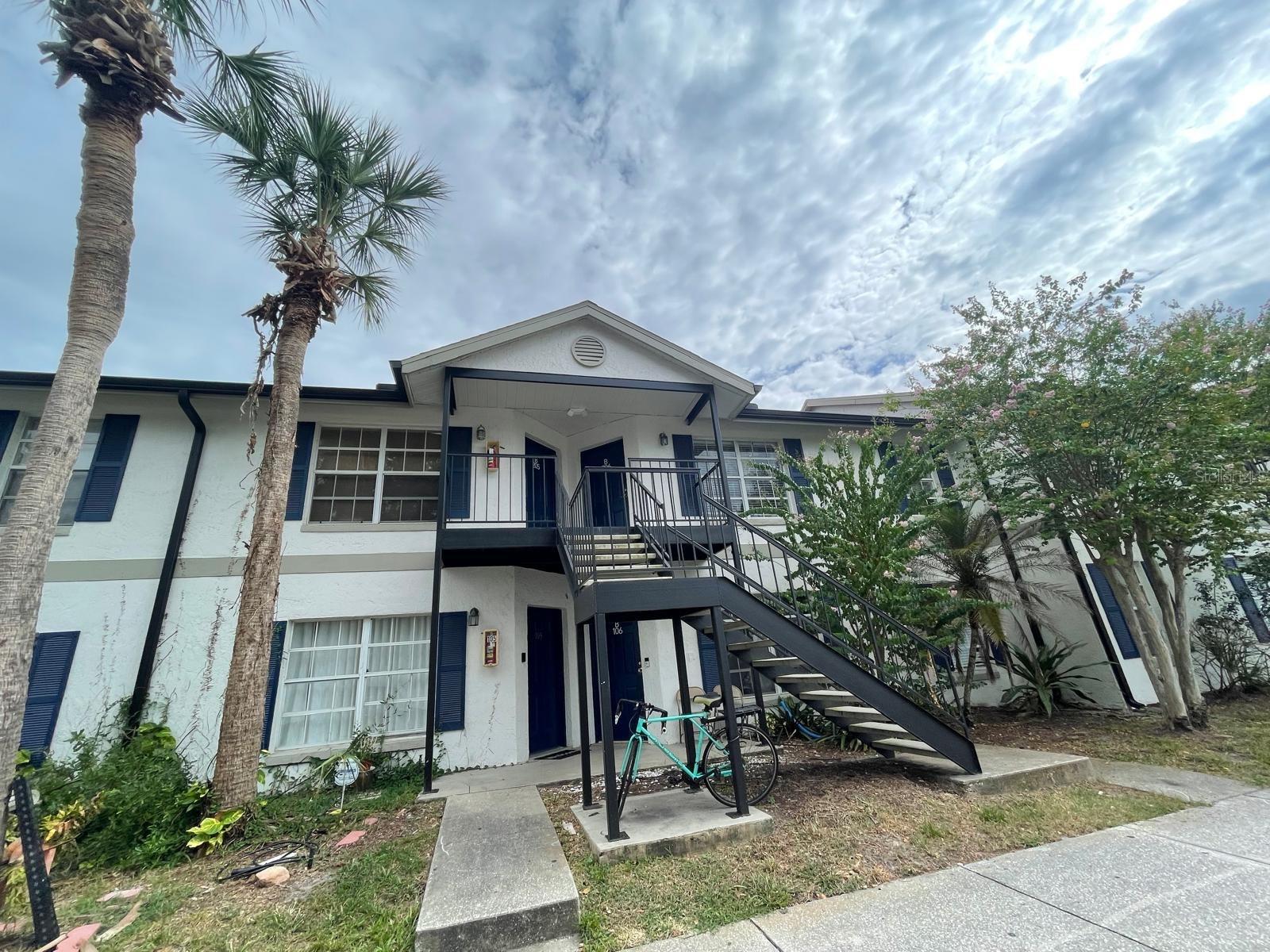 O6427974 Property Photo 1