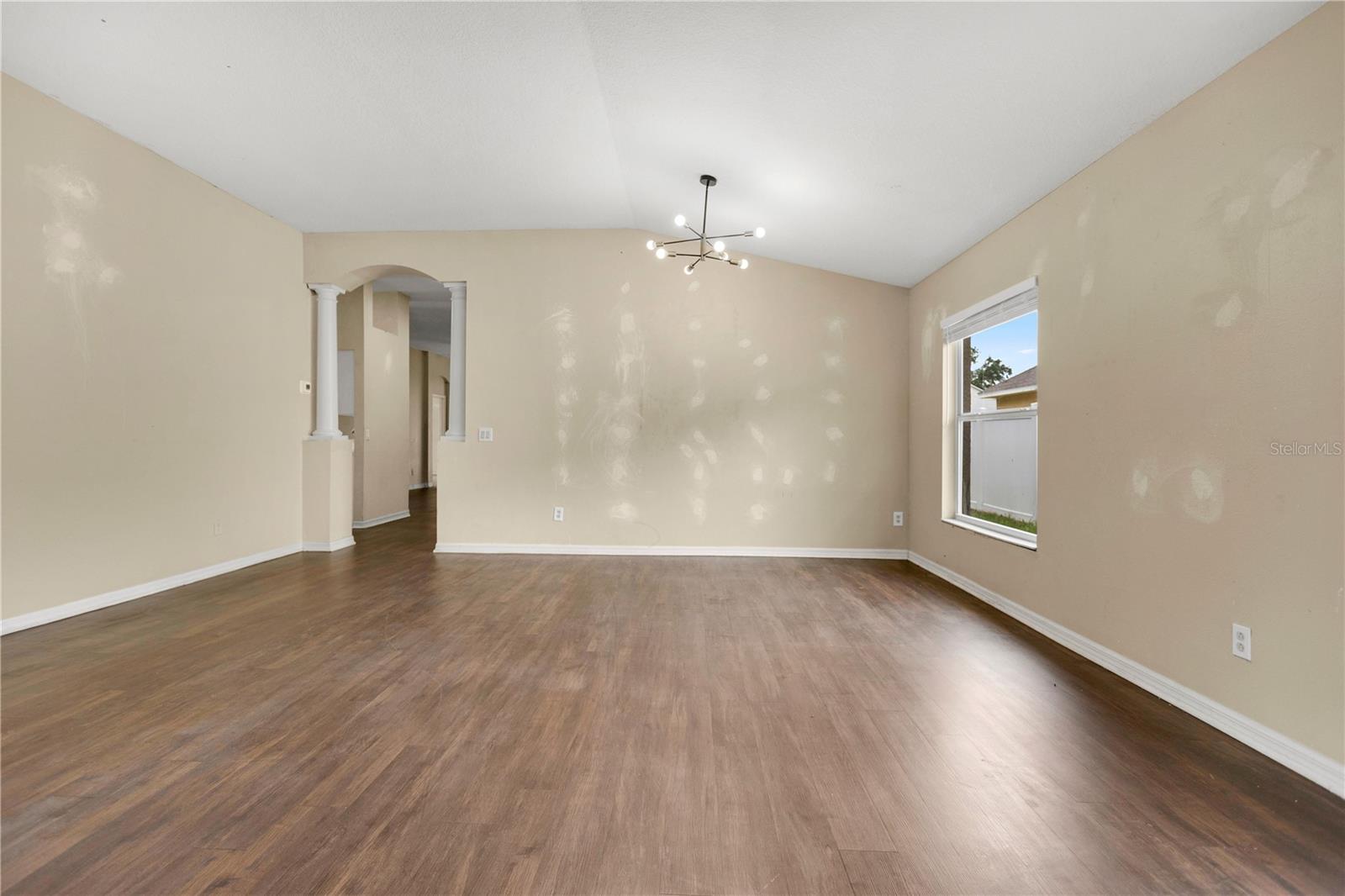 1422 Lake Shore Ranch Dr Property Photo 4