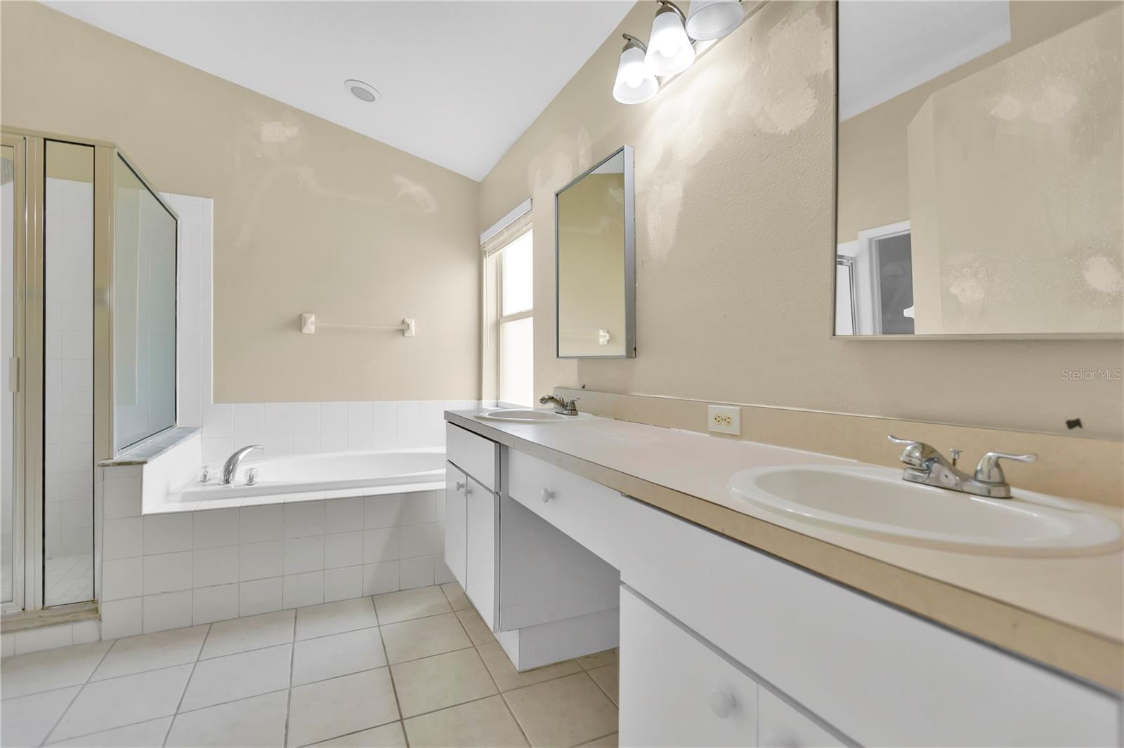 1422 Lake Shore Ranch Dr Property Photo 11
