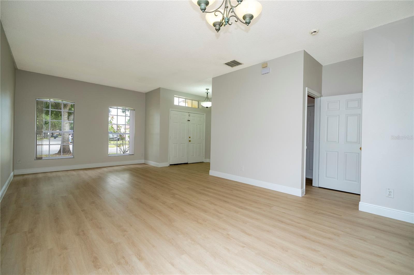 13827 Hawkeye Dr Property Photo 19