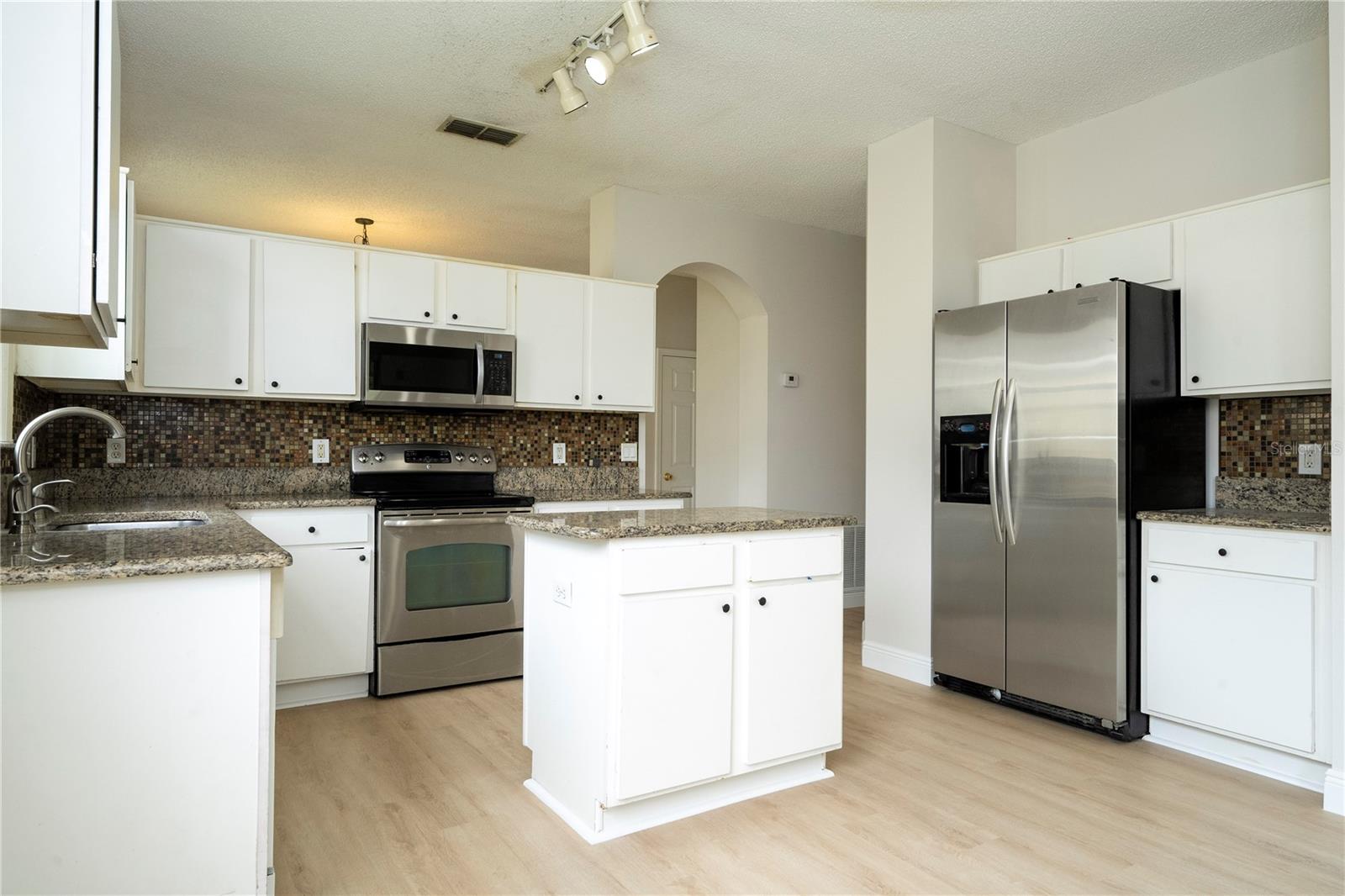 13827 Hawkeye Dr Property Photo 23