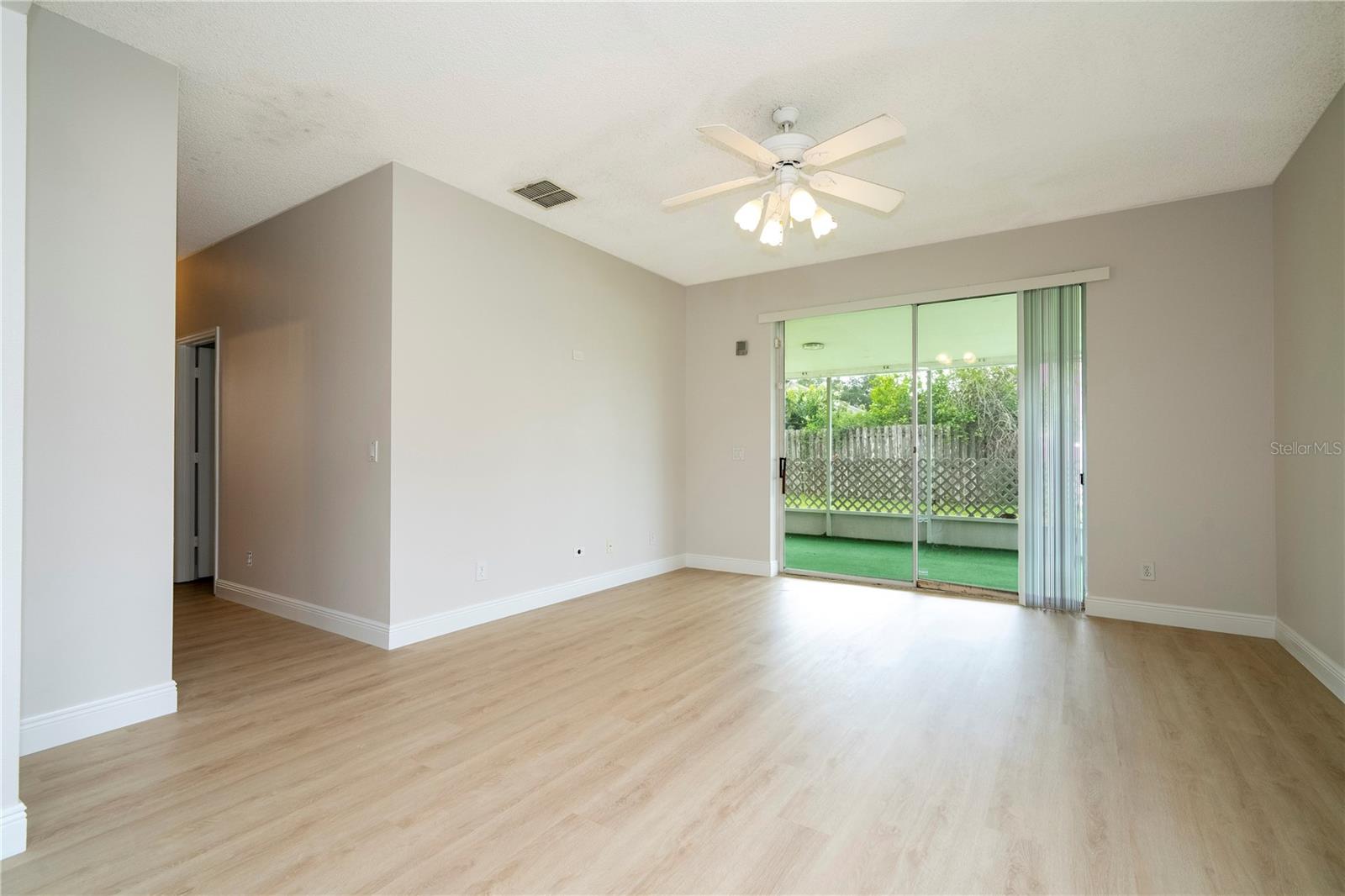 13827 Hawkeye Dr Property Photo 28