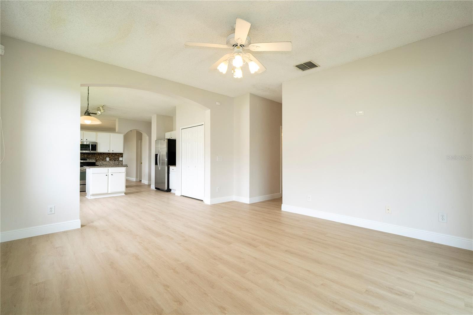 13827 Hawkeye Dr Property Photo 29