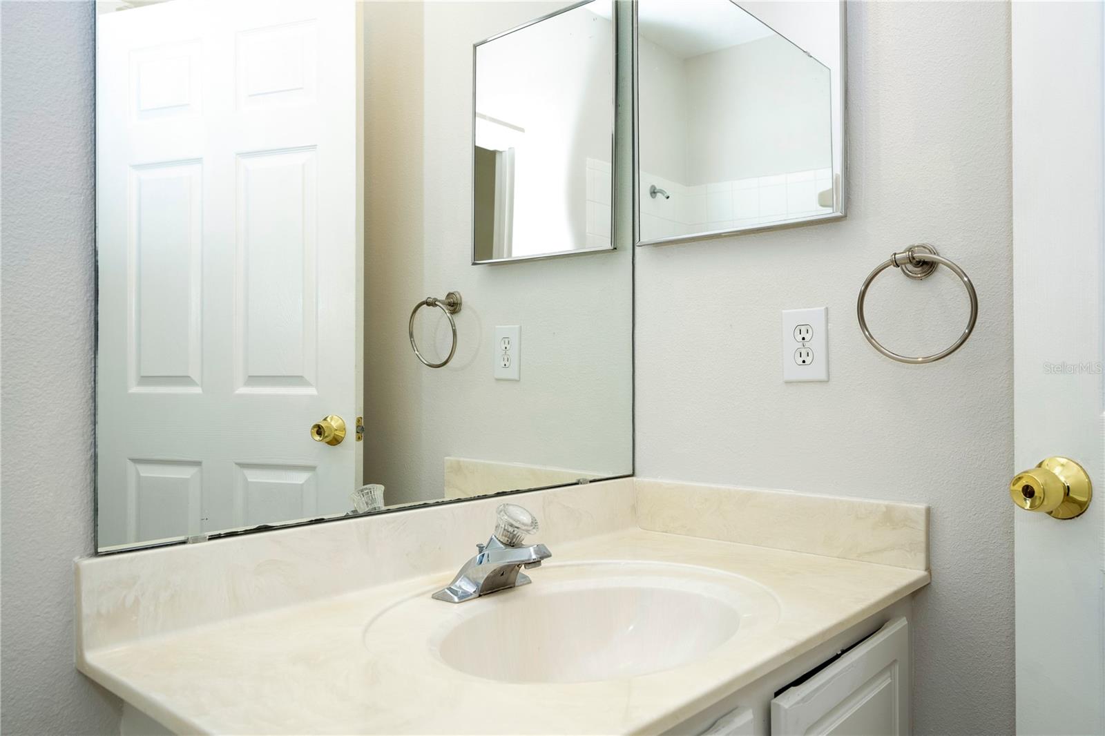 13827 Hawkeye Dr Property Photo 36
