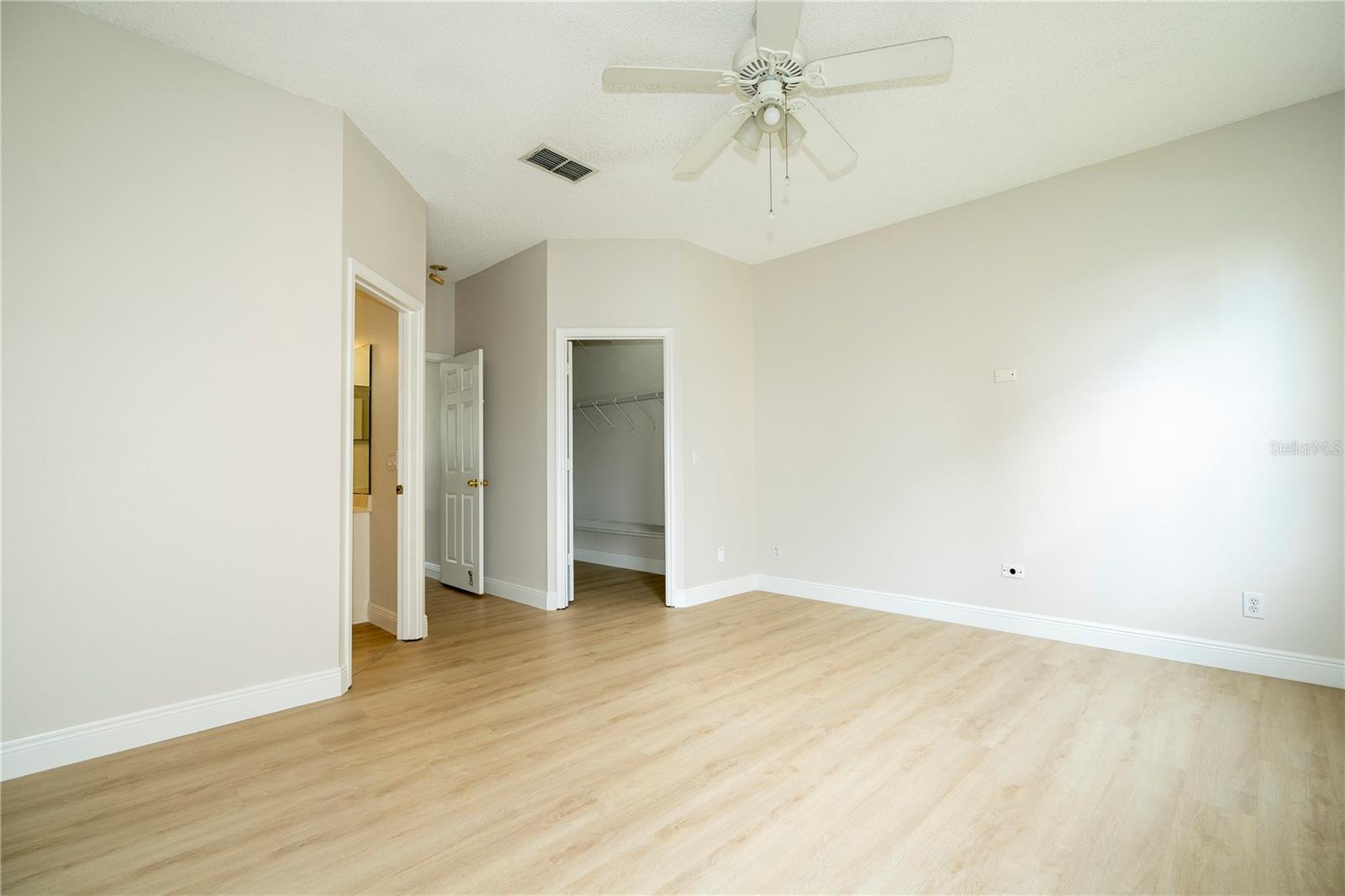 13827 Hawkeye Dr Property Photo 46
