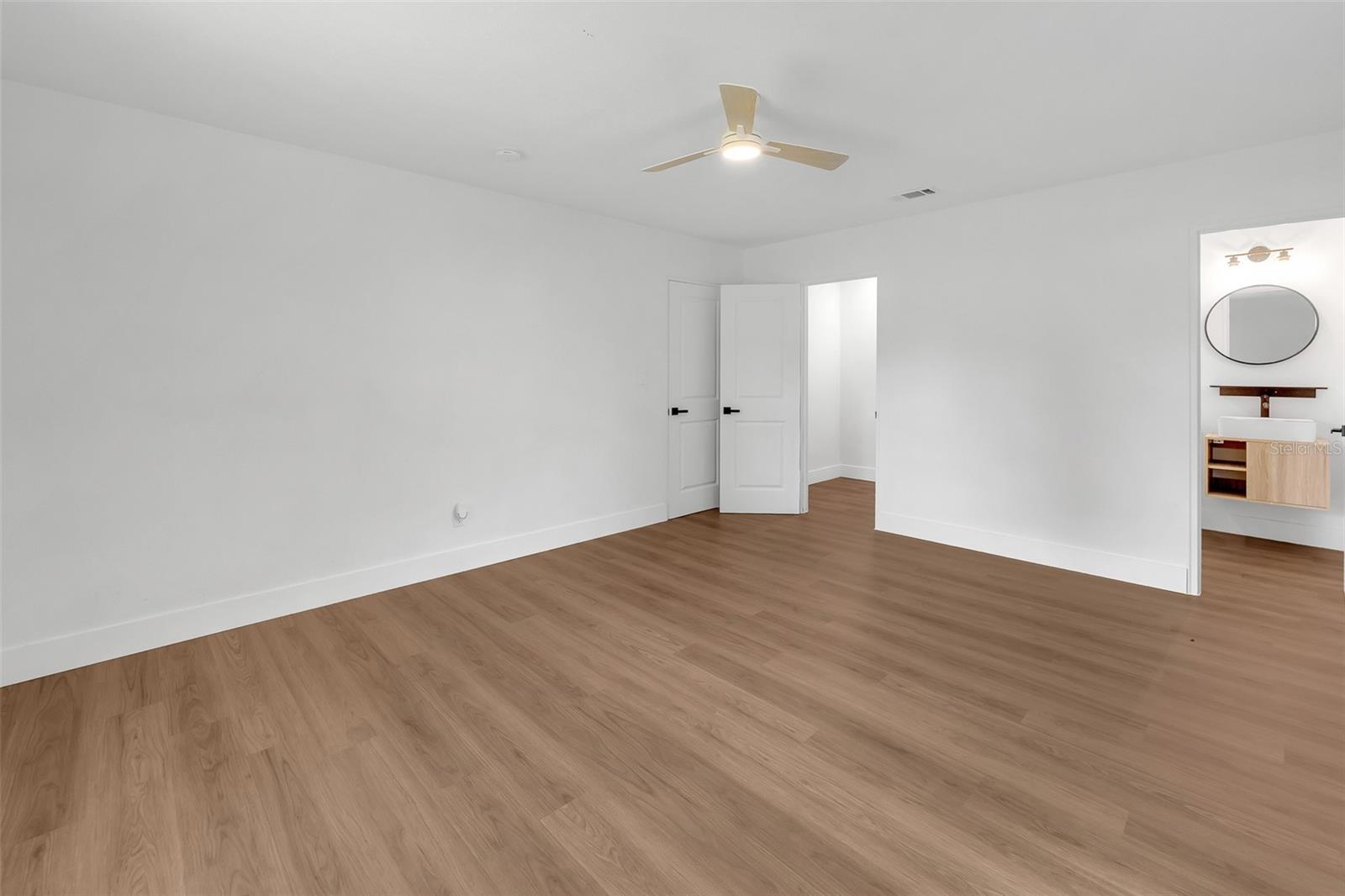 180 N Kentucky Ave Property Photo 11
