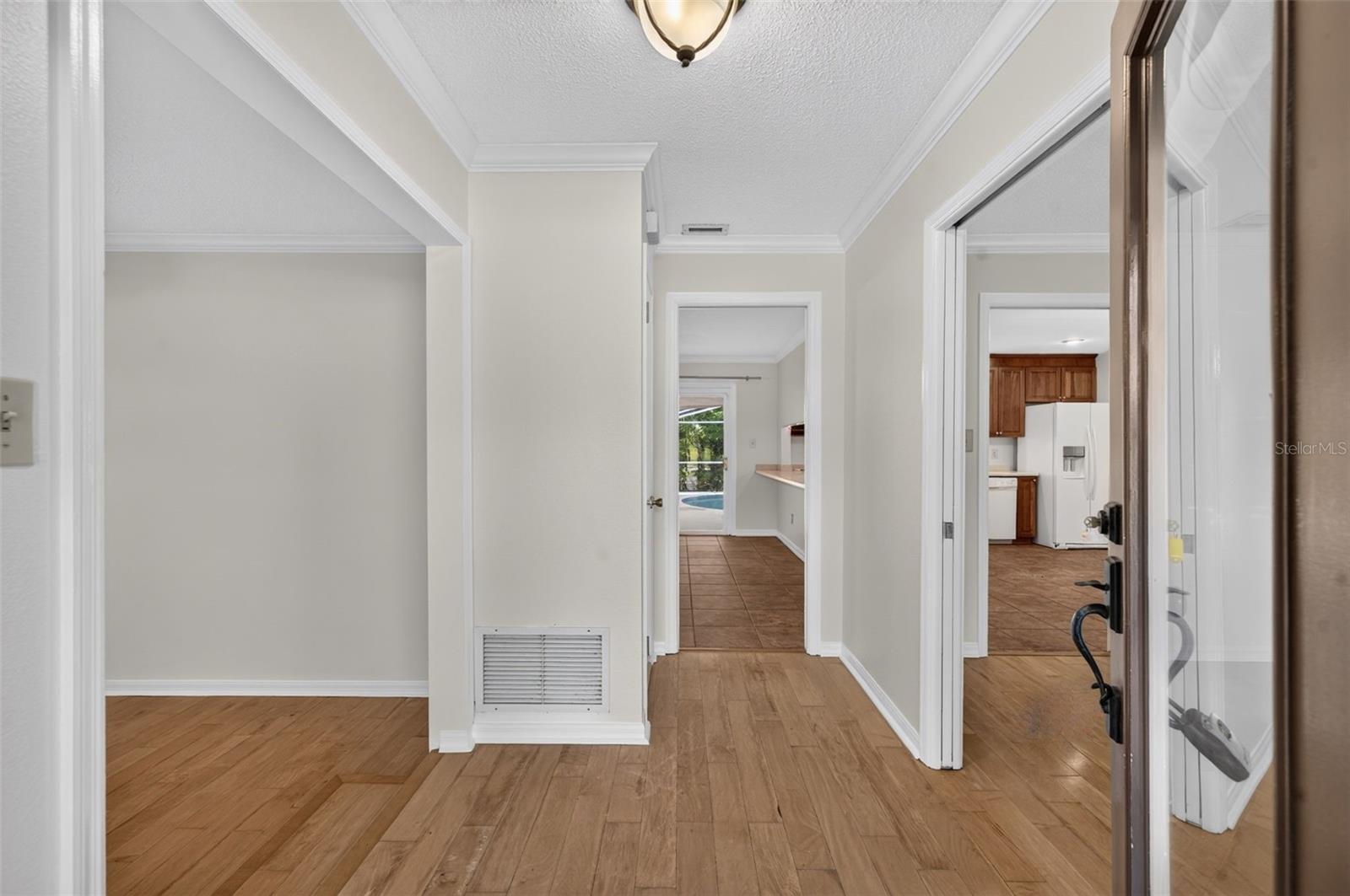 2051 Dyan Way Property Photo 3