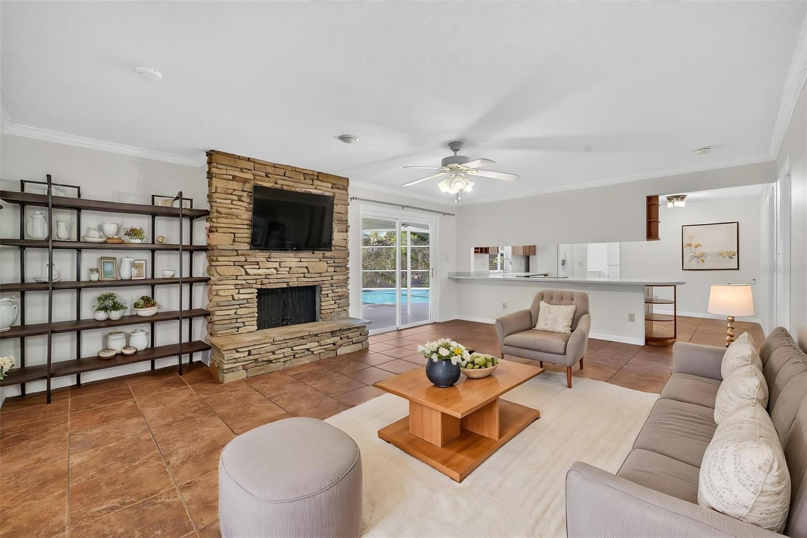 2051 Dyan Way Property Photo 10