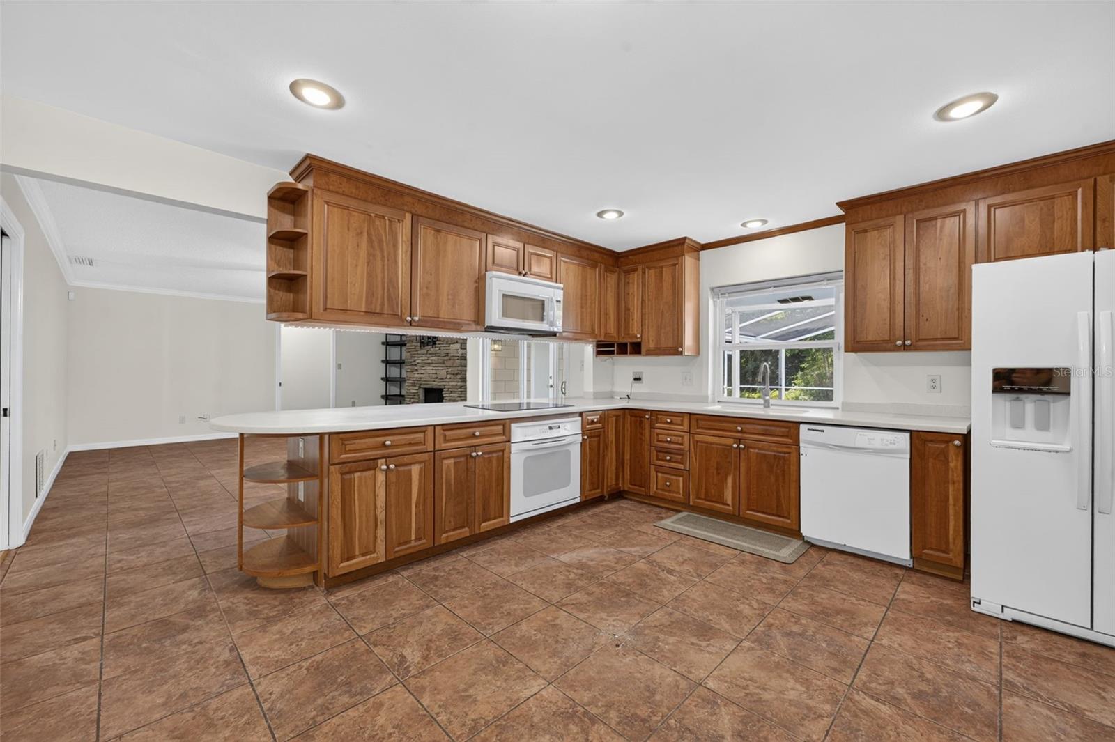 2051 Dyan Way Property Photo 12