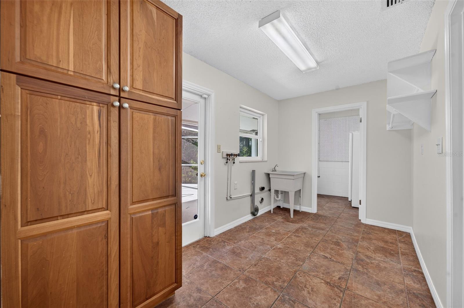 2051 Dyan Way Property Photo 26