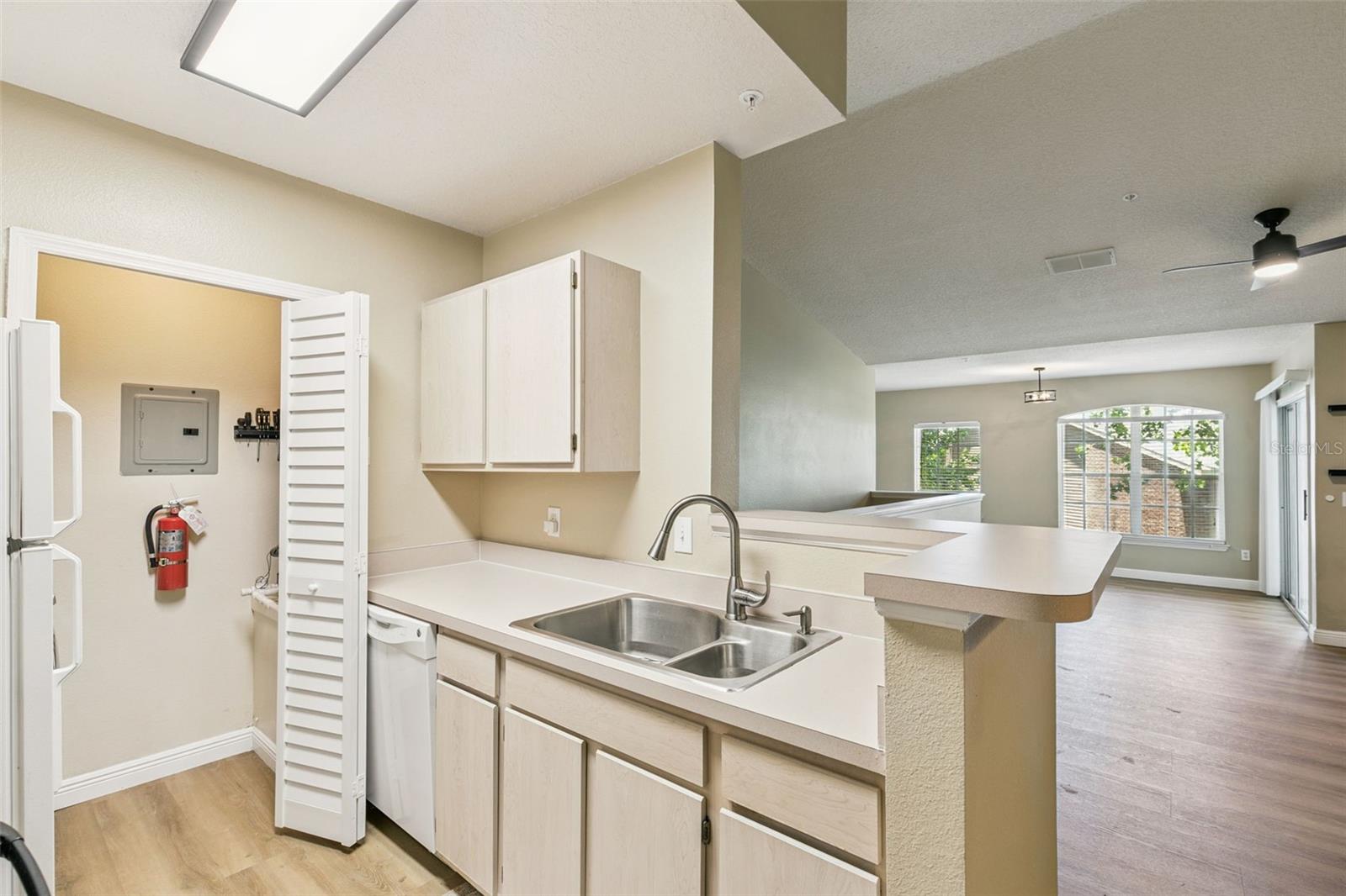 4316 S Kirkman Rd #1614 Property Photo 17